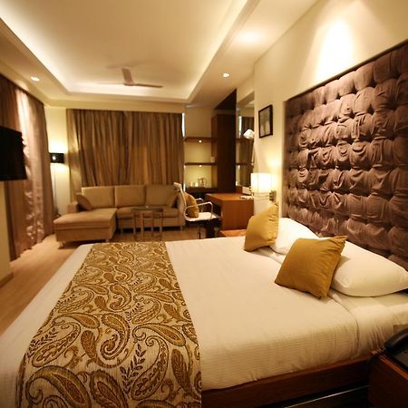 Hotel Riverview Ahmedabad Bilik gambar