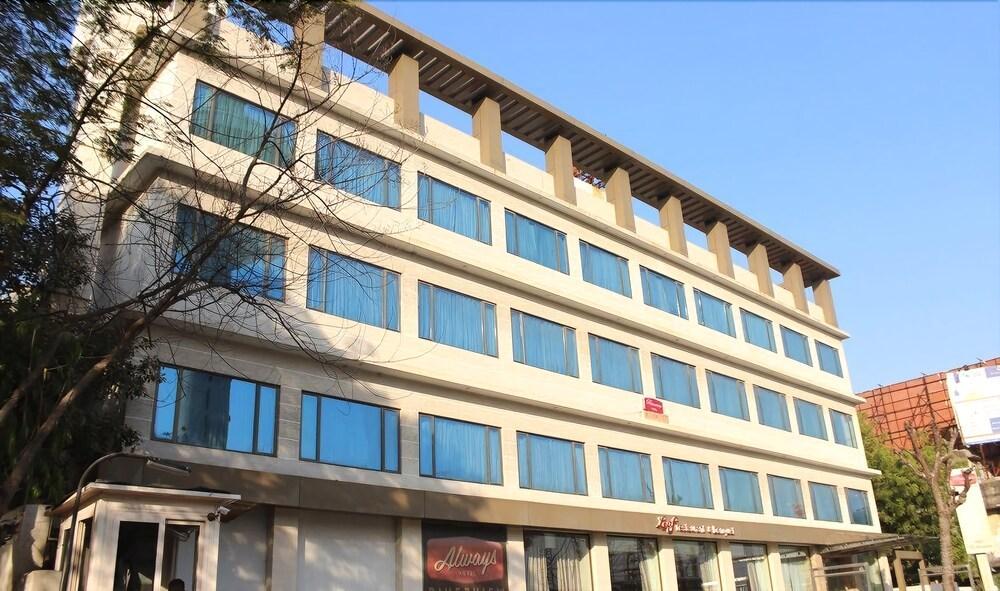 Hotel Riverview Ahmedabad Luaran gambar