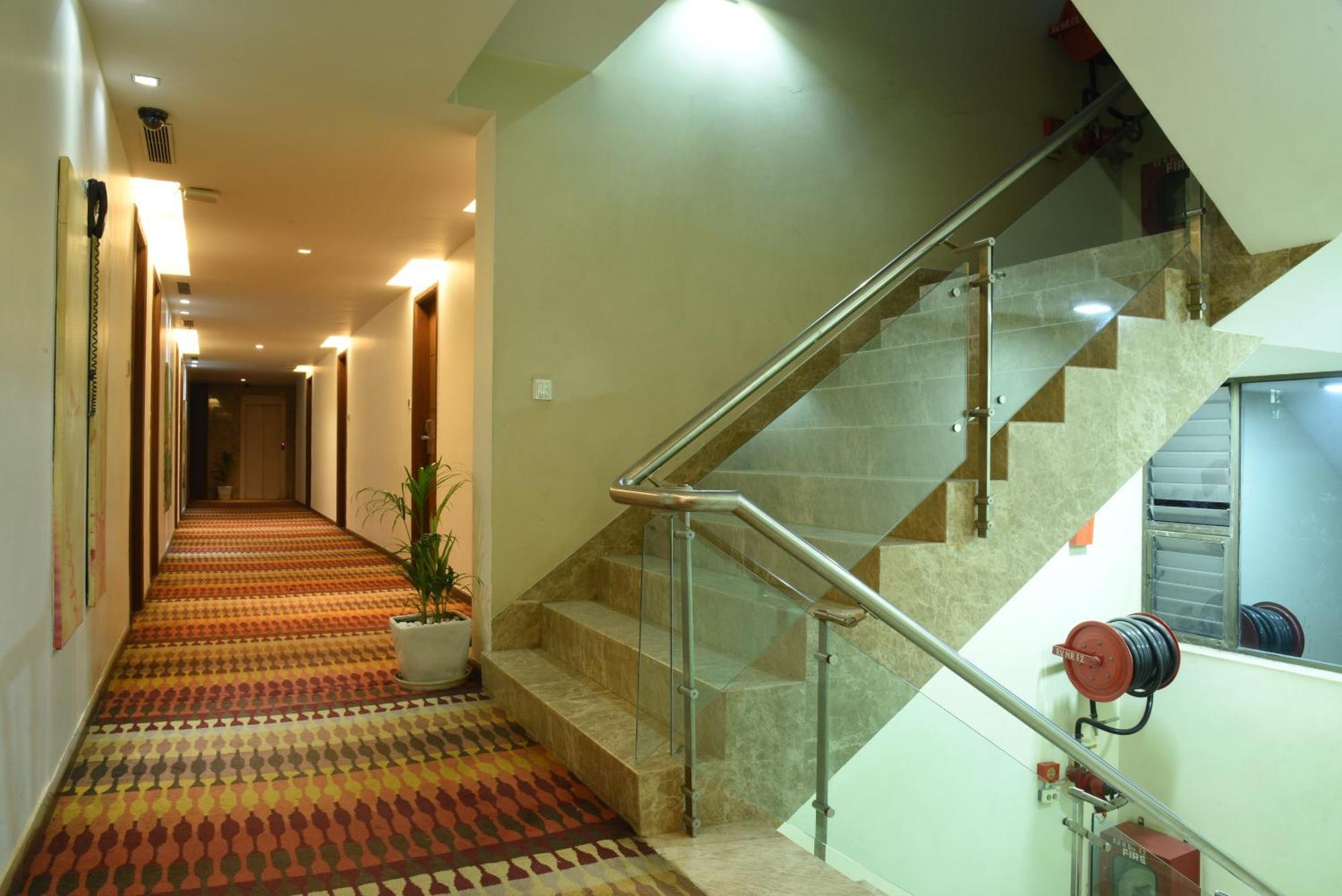 Hotel Riverview Ahmedabad Luaran gambar