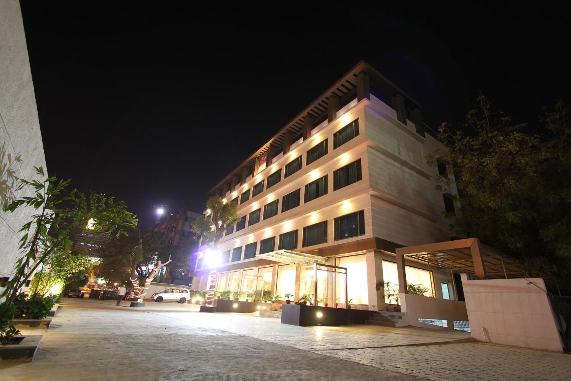 Hotel Riverview Ahmedabad Luaran gambar