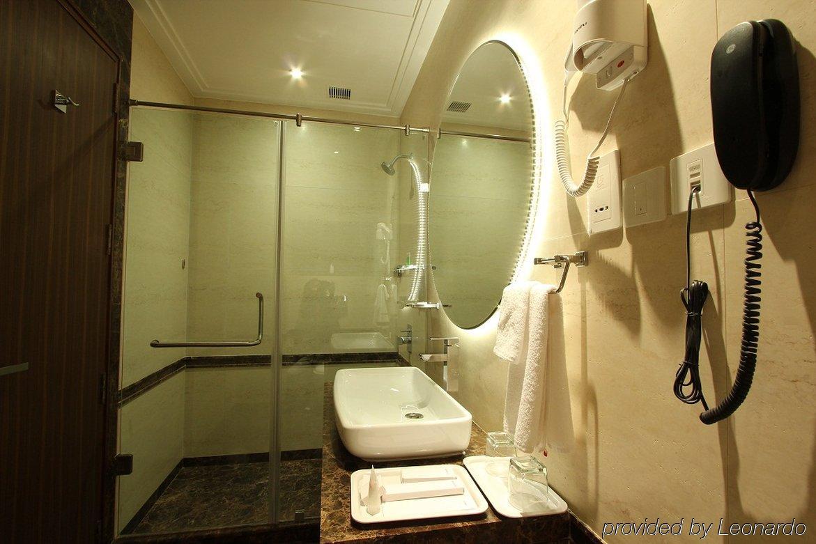 Hotel Riverview Ahmedabad Bilik gambar